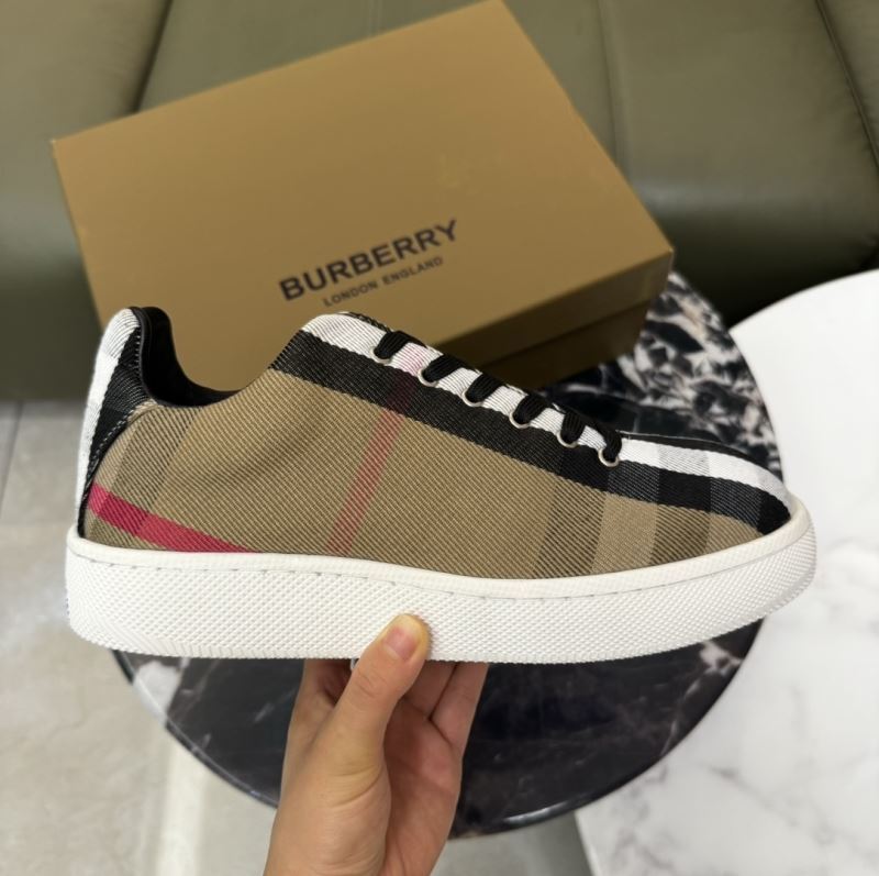 Burberry Low Shoes